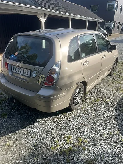 Suzuki Liana 2006 photo 5