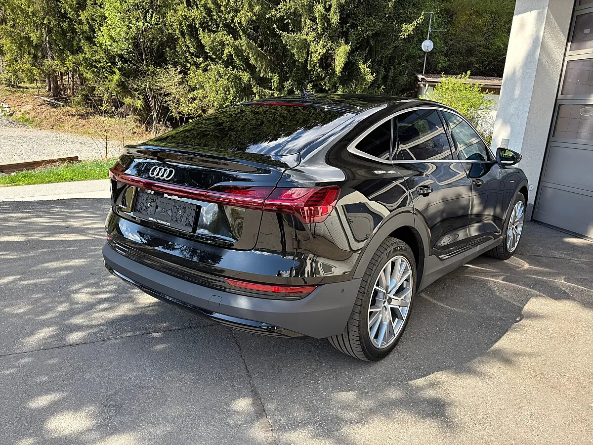 Audi E-Tron 2022 photo 2