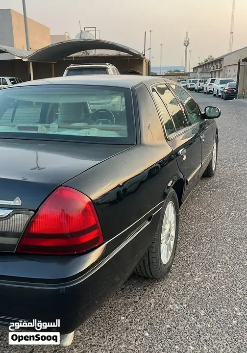 Ford Crown Victoria