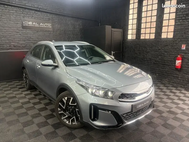Kia Xceed 2023 photo 2