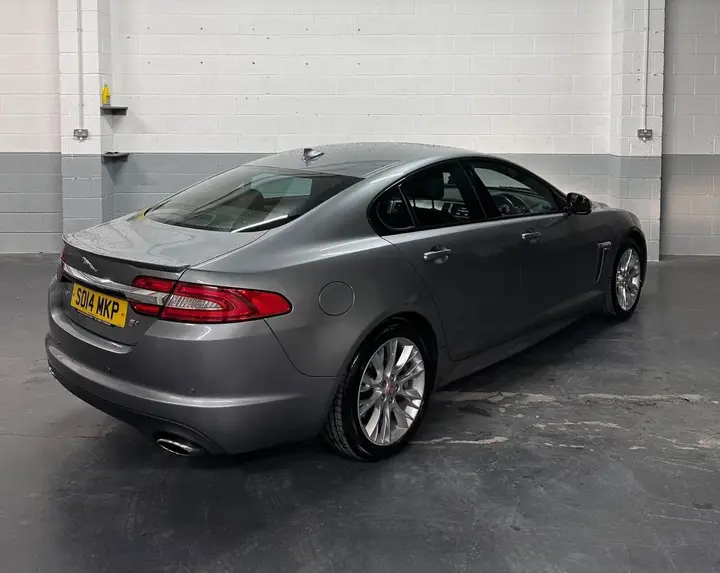 Jaguar Xf 2014 photo 5