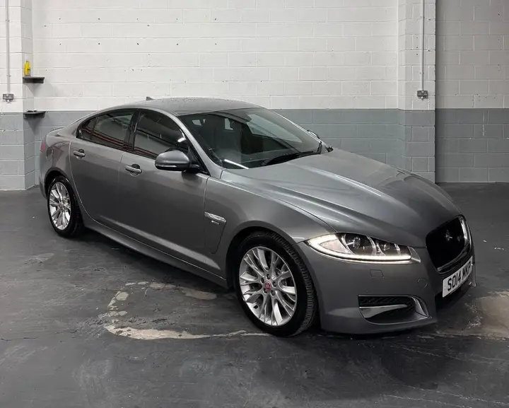 Jaguar Xf 2014 photo 2