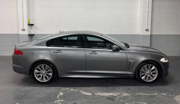 Jaguar Xf 2014 photo 4