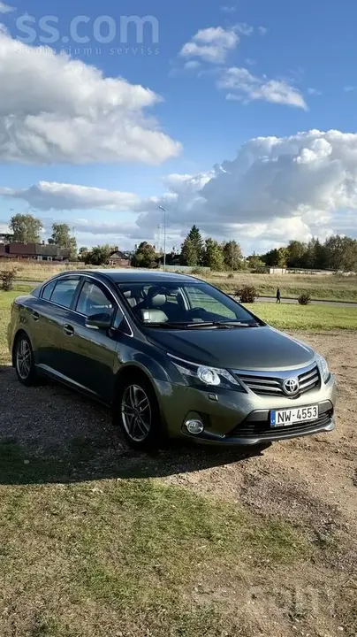 Toyota Avensis 2013 photo 5
