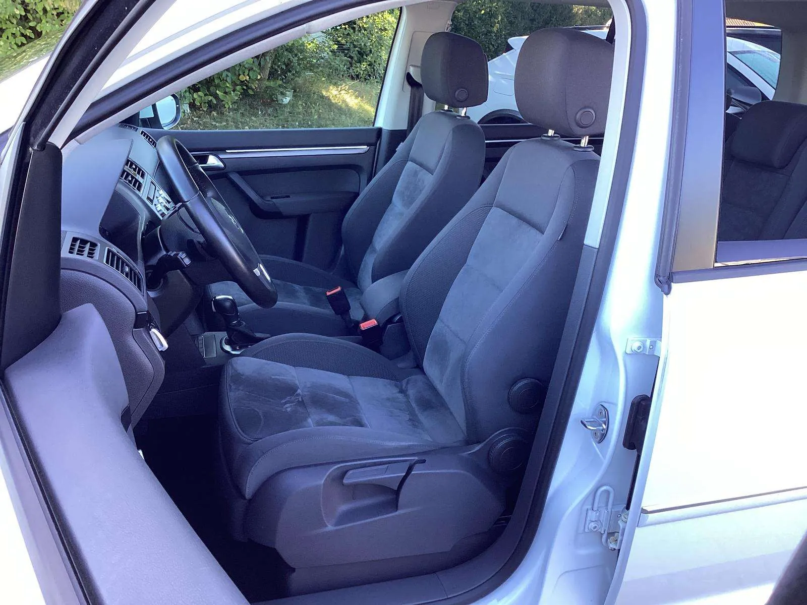 Volkswagen Touran 2014 photo 4