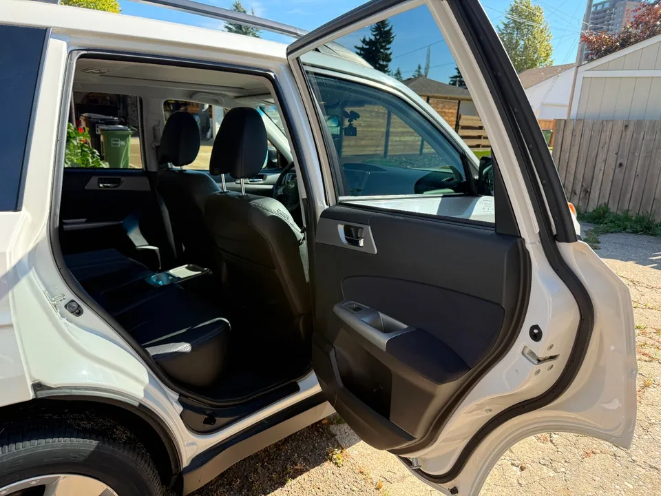 Subaru Forester 2010 photo 4
