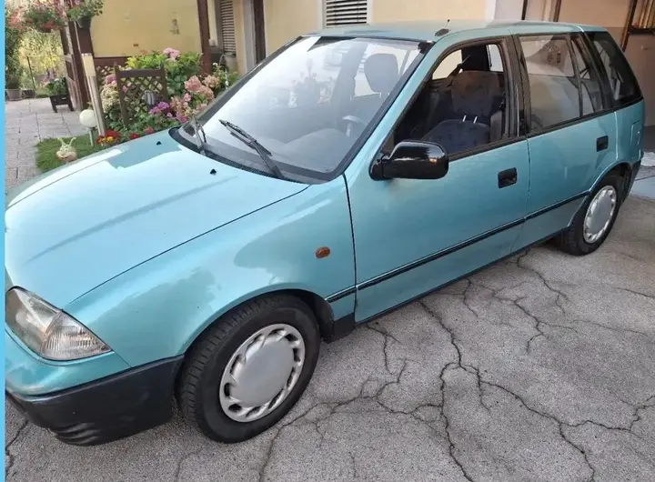 Subaru Justy 1995 photo 3