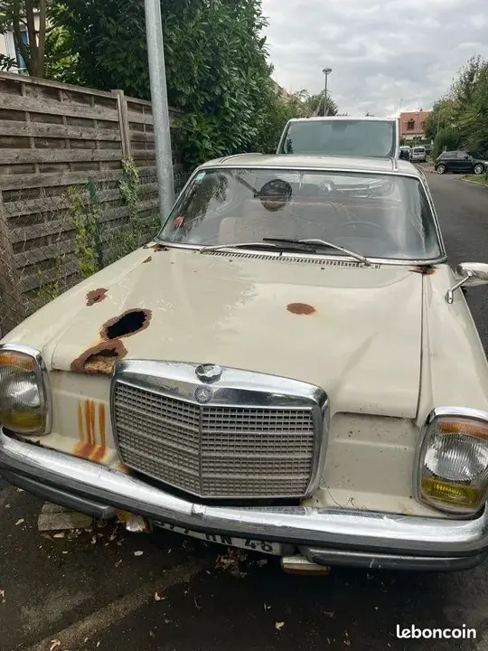 Mercedes-Benz 250C