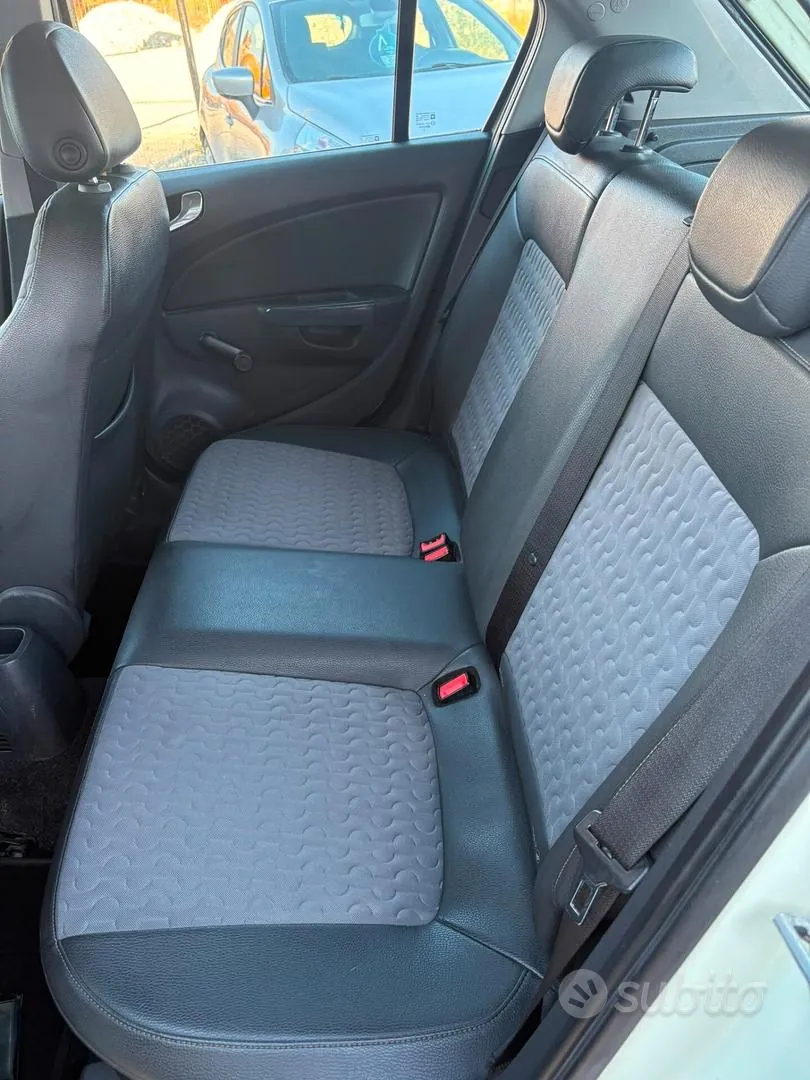 Opel Corsa 2011 photo 5