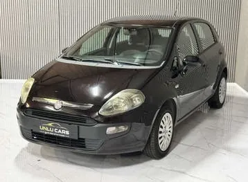 Fiat Punto 2010 photo 2