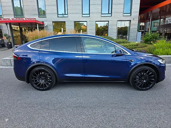 Tesla Model X 2017 photo 3