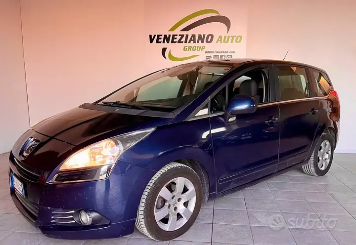 Peugeot 5008 2012 photo 3