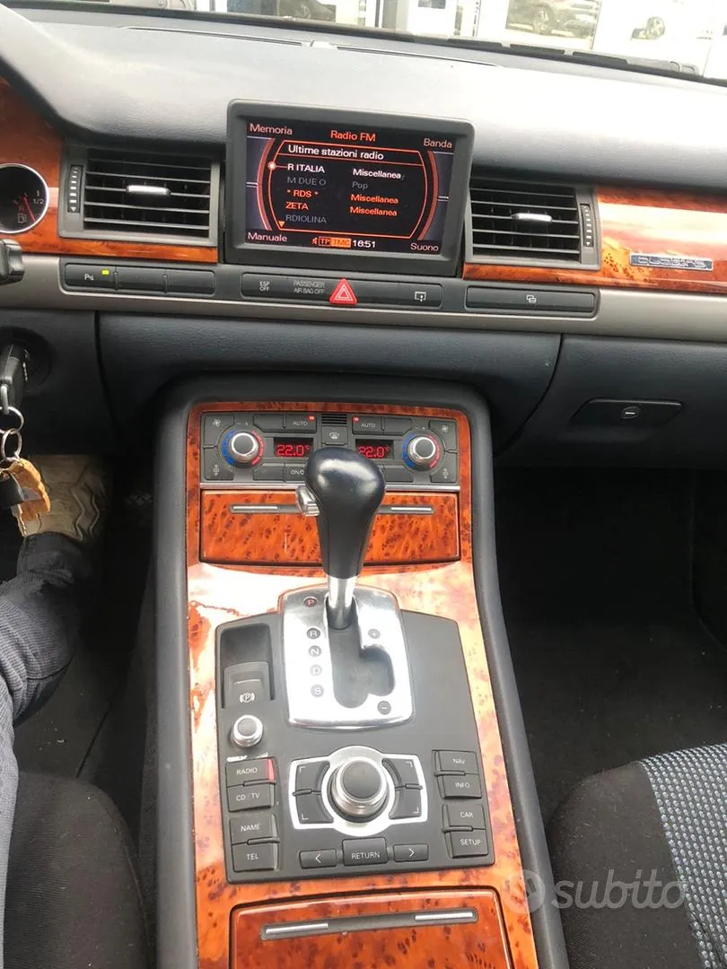 Audi A8 2005 photo 5