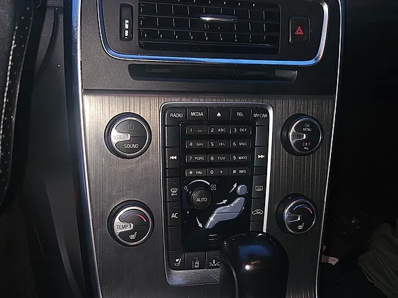 Volvo S60 2012 photo 3