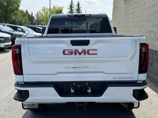 GMC Sierra 3500Hd 2026 photo 5