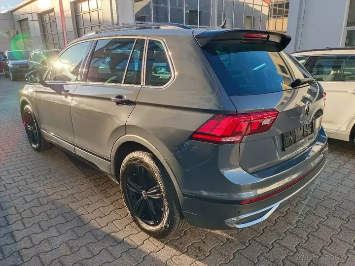 Volkswagen Tiguan 2022 photo 3