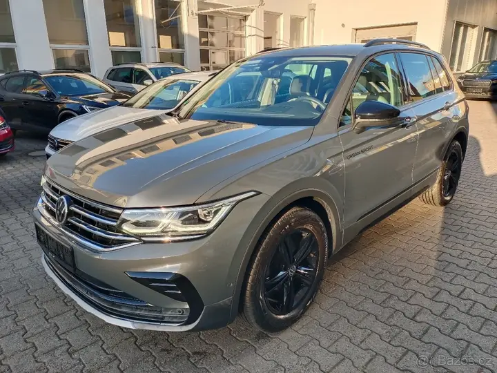 Volkswagen Tiguan 2022 photo 2