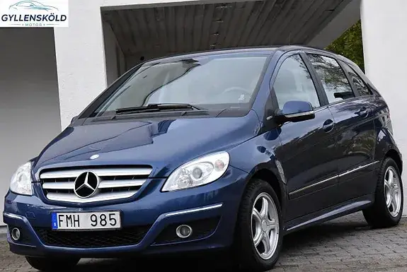 Mercedes-Benz B 180 2011 photo 4