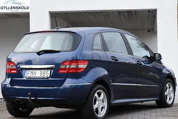 Mercedes-Benz B 180 2011 photo 3