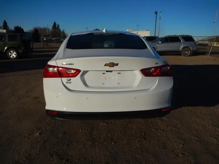 Chevrolet Malibu 2024 photo 4