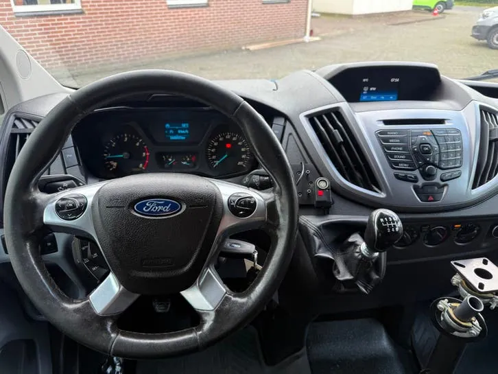 Ford Transit 2018 photo 3