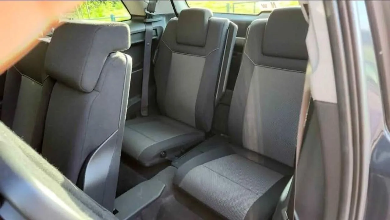 Vauxhall Zafira 2010 photo 4