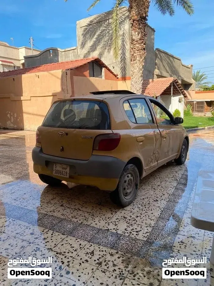 Toyota Yaris 2000 photo 3