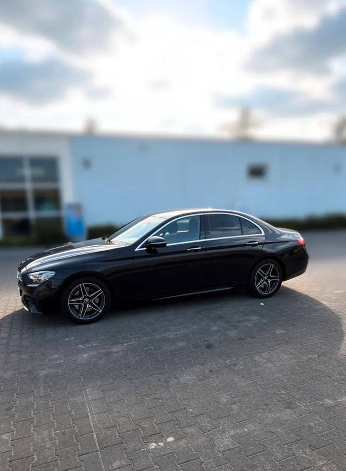 Mercedes-Benz E220D