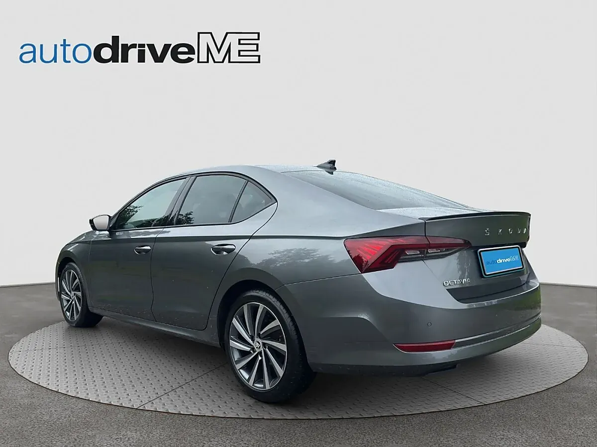 Skoda Octavia 2023 photo 3