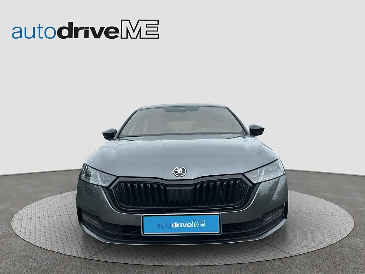 Skoda Octavia 2023 photo 2