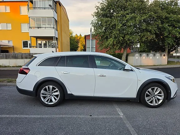 Opel Insignia Country Tourer 2016 photo 4