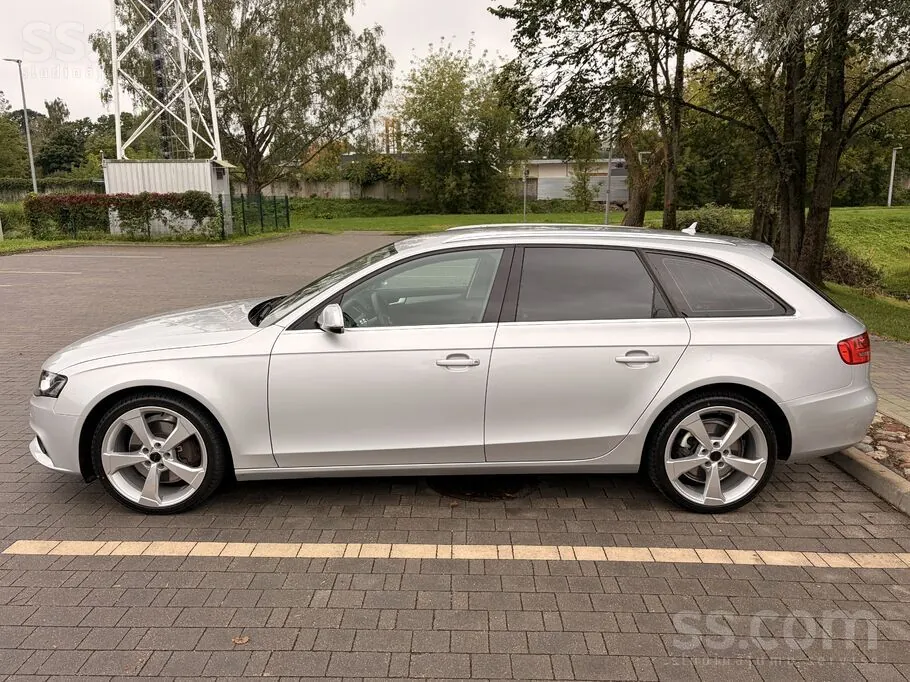 Audi A4 Avant 2010 photo 5