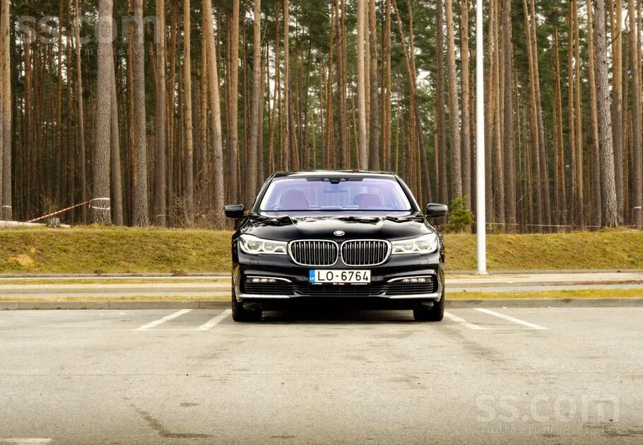 BMW 750I 2017 photo 3