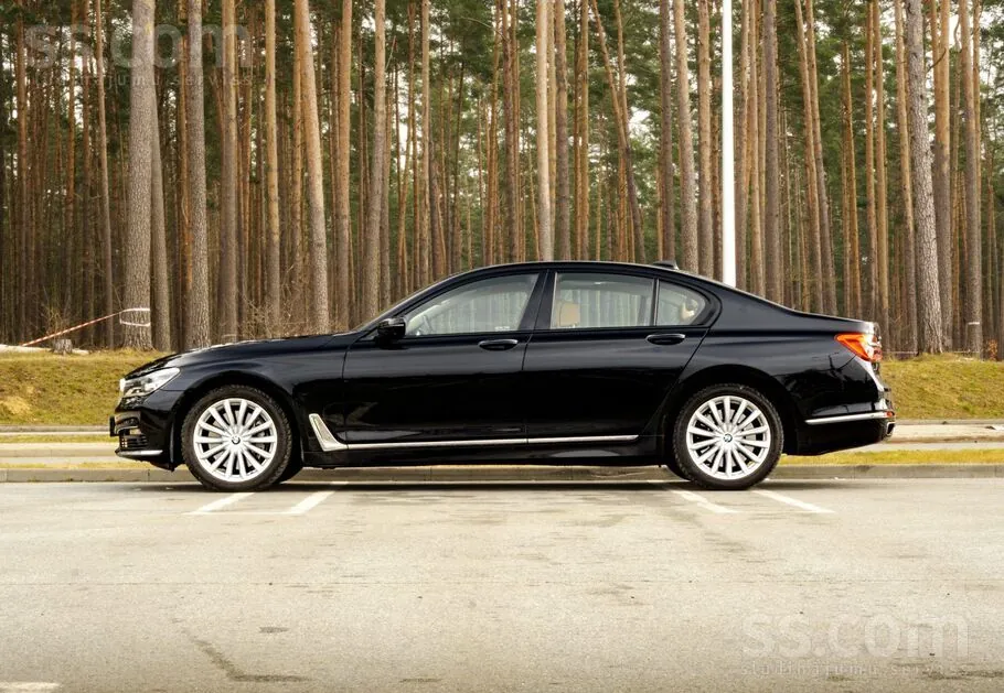 BMW 750I 2017 photo 4