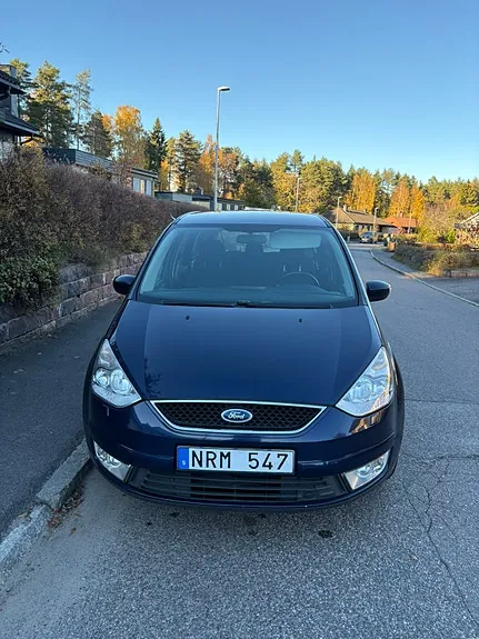 Ford Galaxy 2009 photo 2