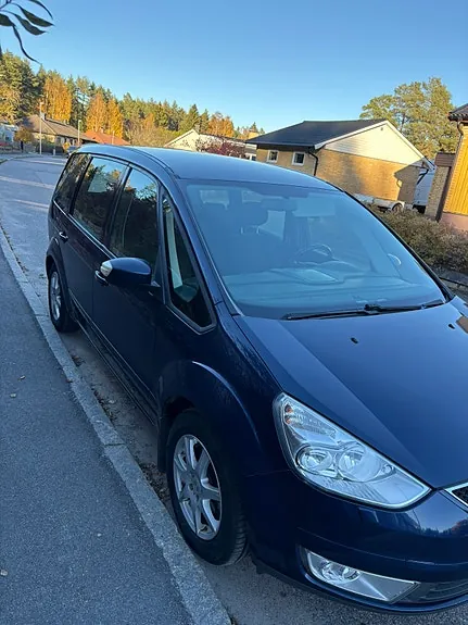 Ford Galaxy 2009 photo 4