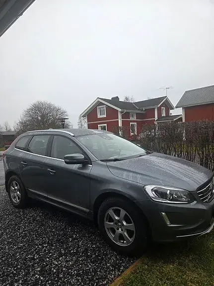 Volvo Xc60 2017 photo 2