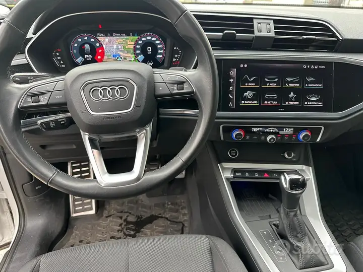 Audi Q3 2023 photo 3