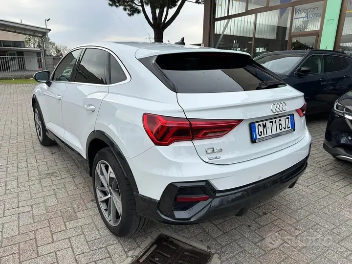 Audi Q3 2023 photo 2