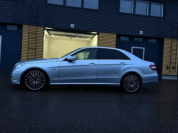 Mercedes-Benz E350 2011 photo 2