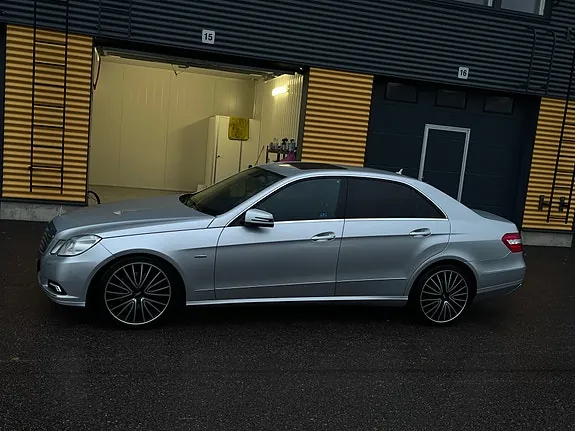 Mercedes-Benz E350 2011 photo 4