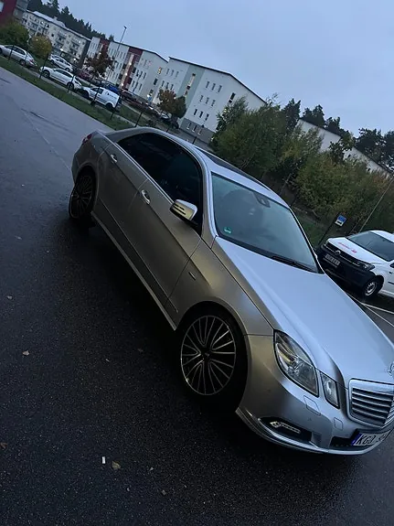 Mercedes-Benz E350 2011 photo 5