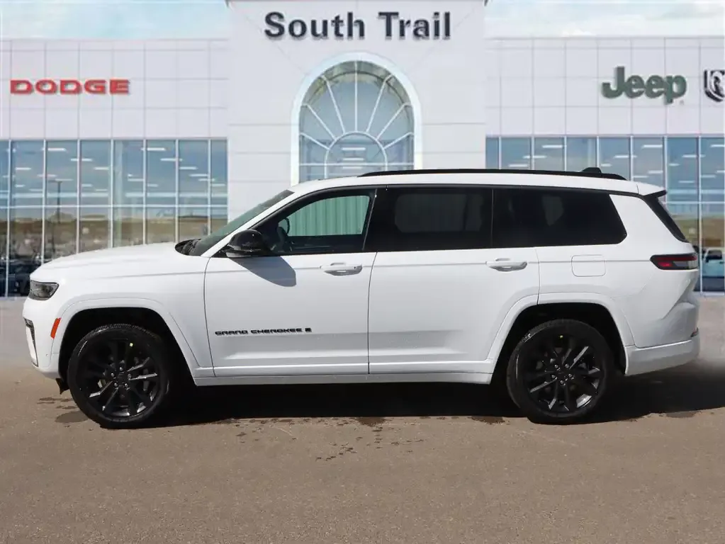 Jeep Grand Cherokee 2026 photo 3