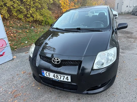 Toyota Auris 2009 photo 2