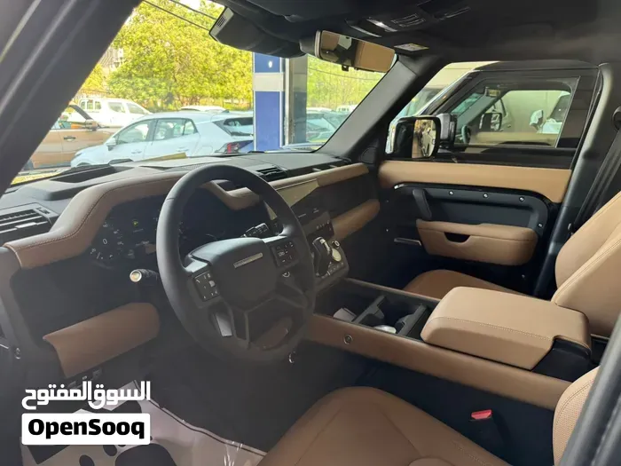 Land Rover Defender 2026 photo 2