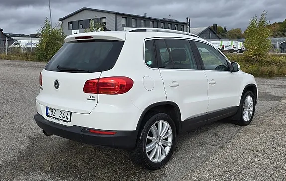 Volkswagen Tiguan 2012 photo 2