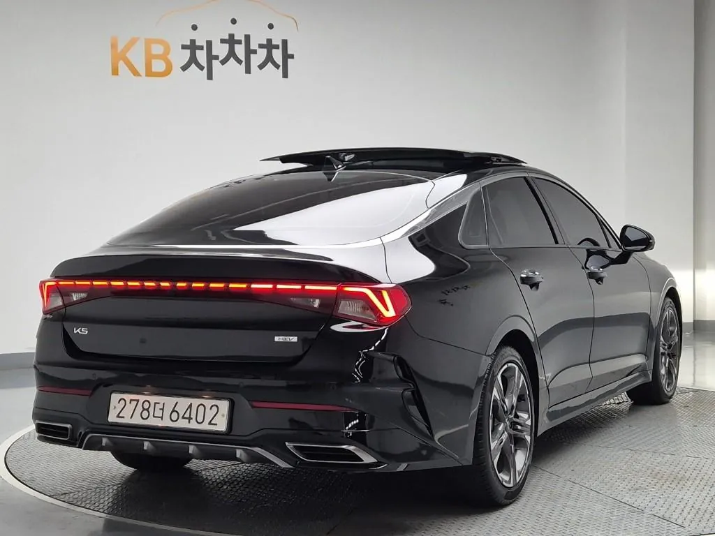 Kia K5 2023 photo 3