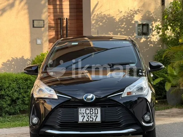 Toyota Vitz 2017 photo 4