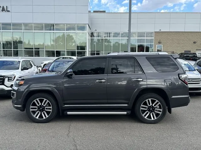 Toyota 4Runner 2023 photo 3