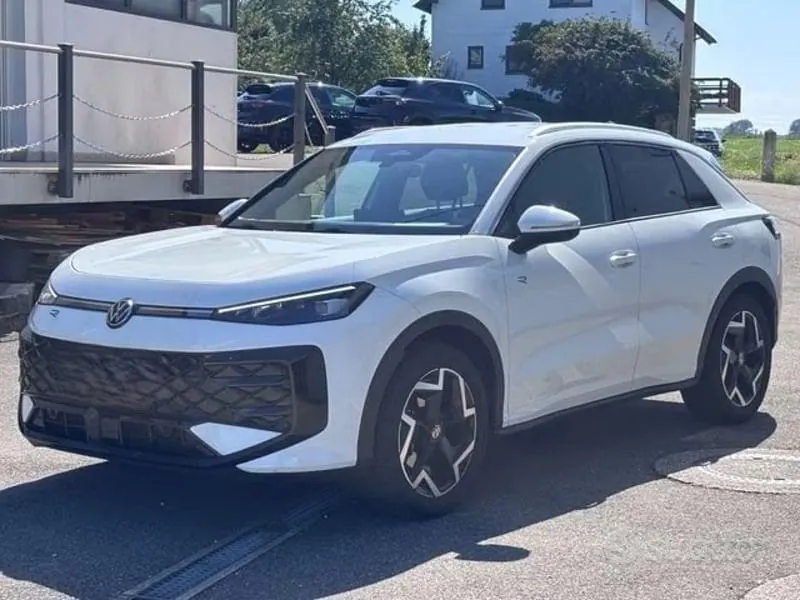 Volkswagen T-Roc 2026 photo 2